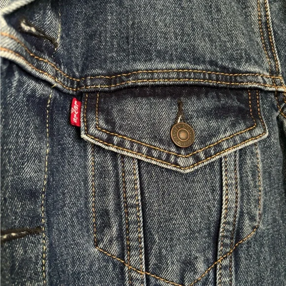 Levi's Classic Blue Denim Jacket - Picture 3 of 4